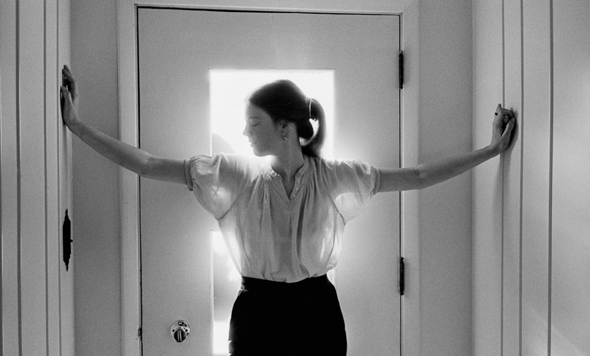 Teri Faragher by Guy Mendes